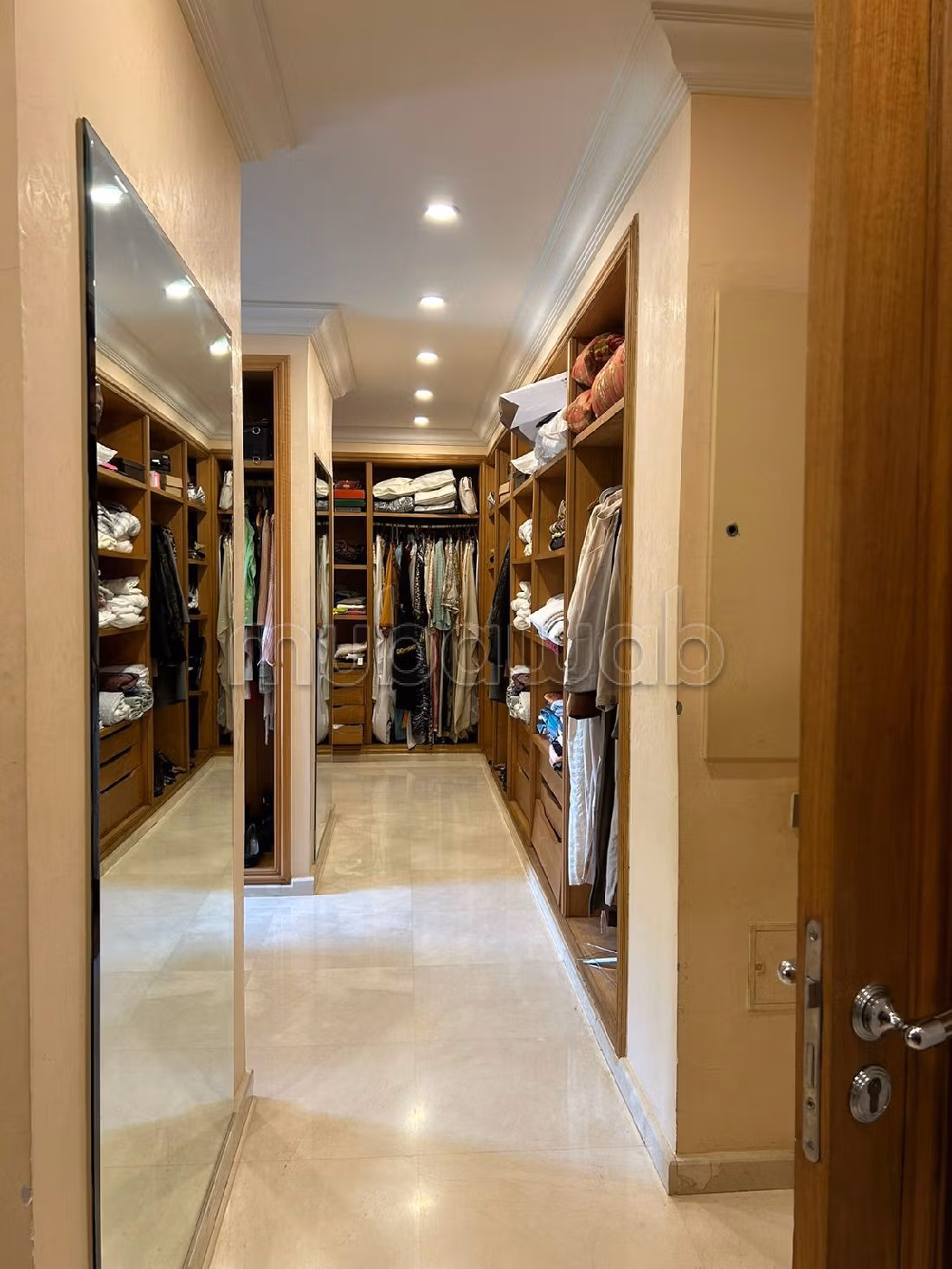 Villa de lujo en venta en Quartier Des Ambassades. 6 dormitorios. Calefacción central. 