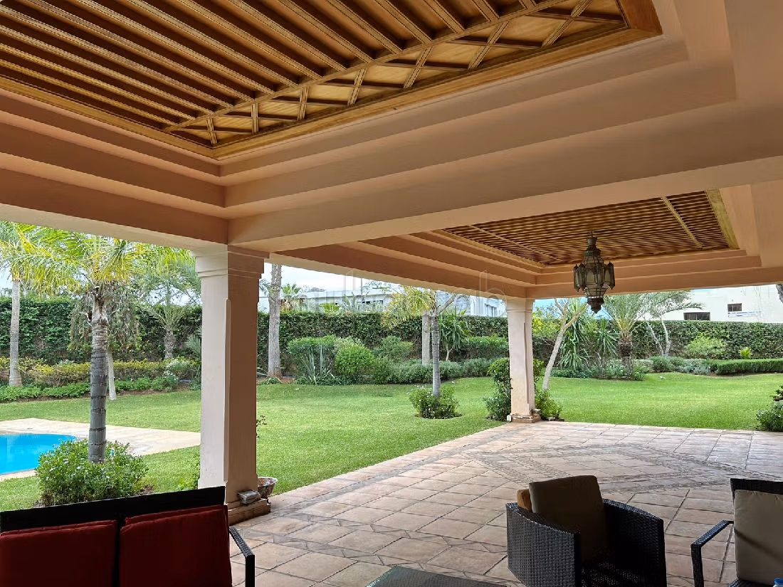 Villa de lujo en venta en Quartier Des Ambassades. 6 dormitorios. Calefacción central. 