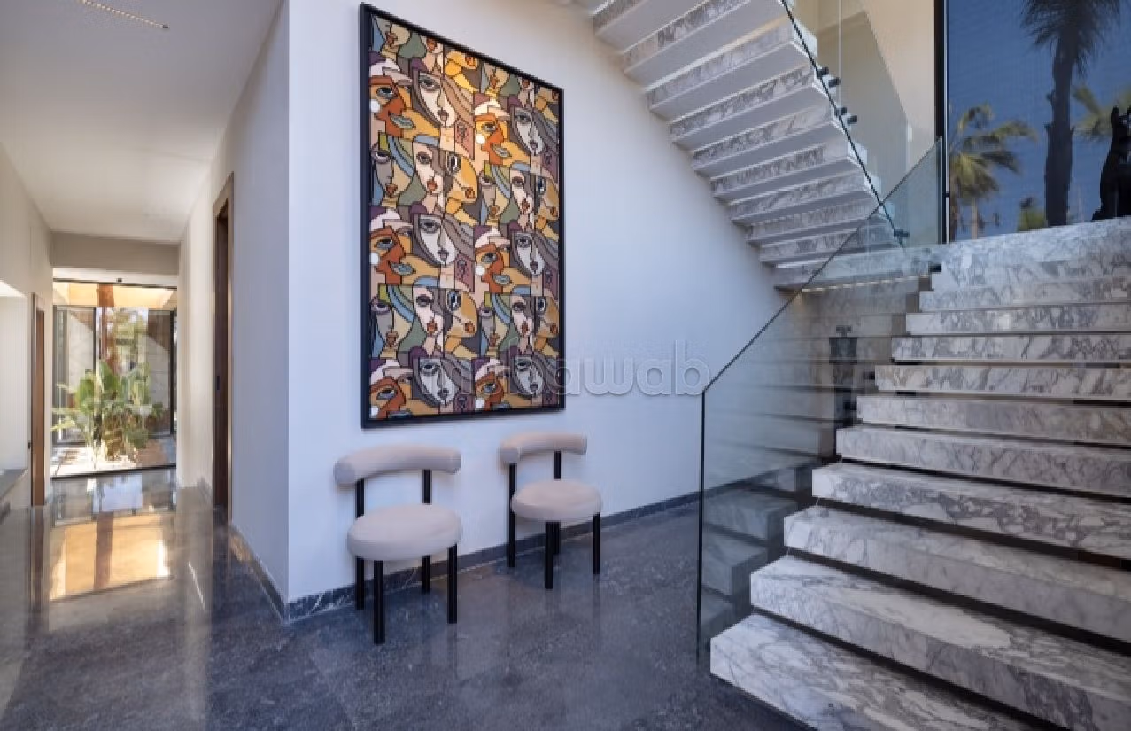 منزل ممتاز للبيع بطريق اوريكا. المساحة الإجمالية 260 م². منظر يطل على الجبال، الزجاج المزدوج