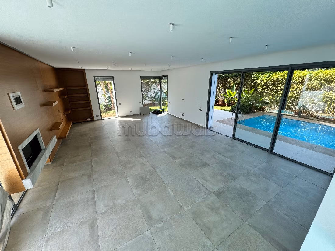 Magnífica villa en alquiler en Californie. Superficie de 600 m². Plazas de parking y jardín