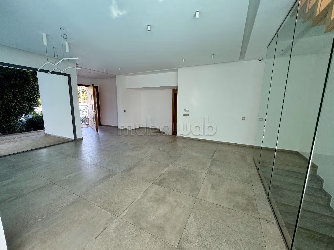 Magnífica villa en alquiler en Californie. Superficie de 600 m². Plazas de parking y jardín