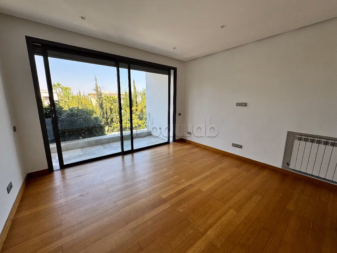 Magnífica villa en alquiler en Californie. Superficie de 600 m². Plazas de parking y jardín