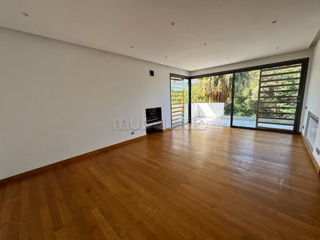 Magnífica villa en alquiler en Californie. Superficie de 600 m². Plazas de parking y jardín