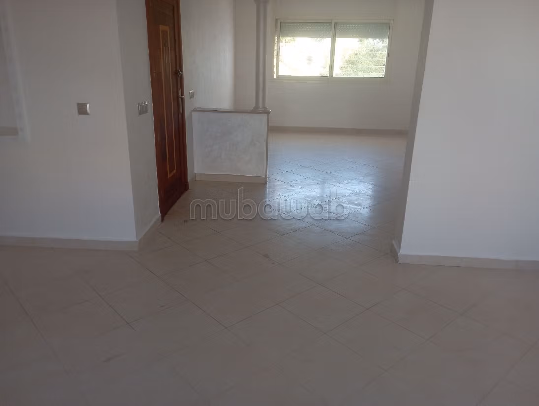 Appartamento in vendita a Guich Oudaya. 5 locali. Giardino e ascensore. 