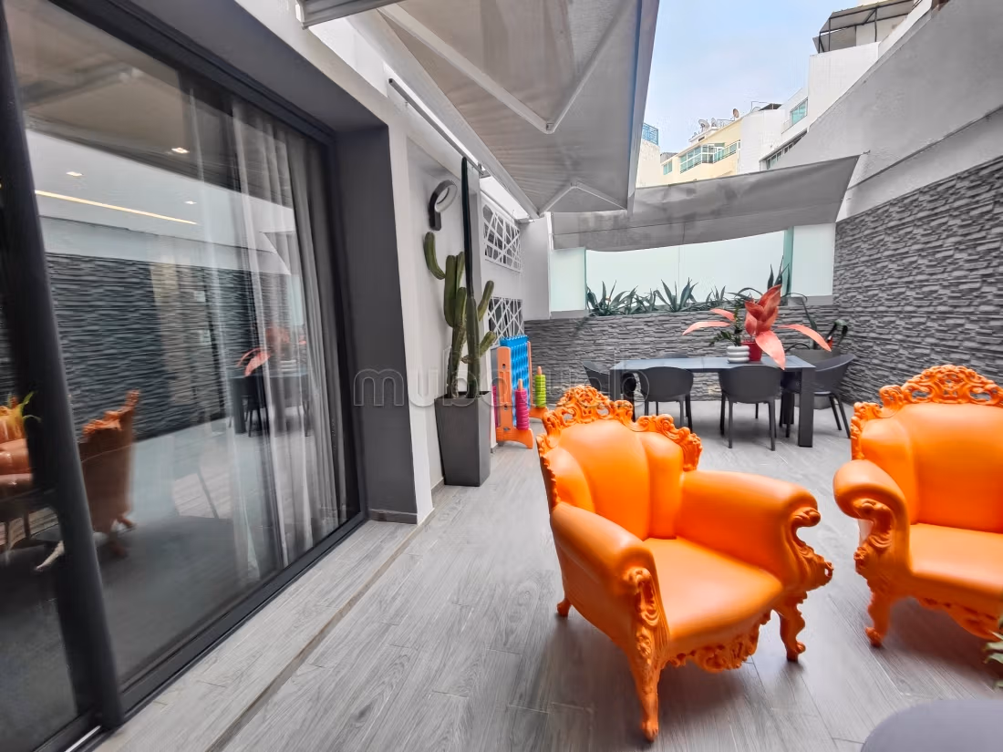 Appartement 270 m² f Triangle d'Or — 7