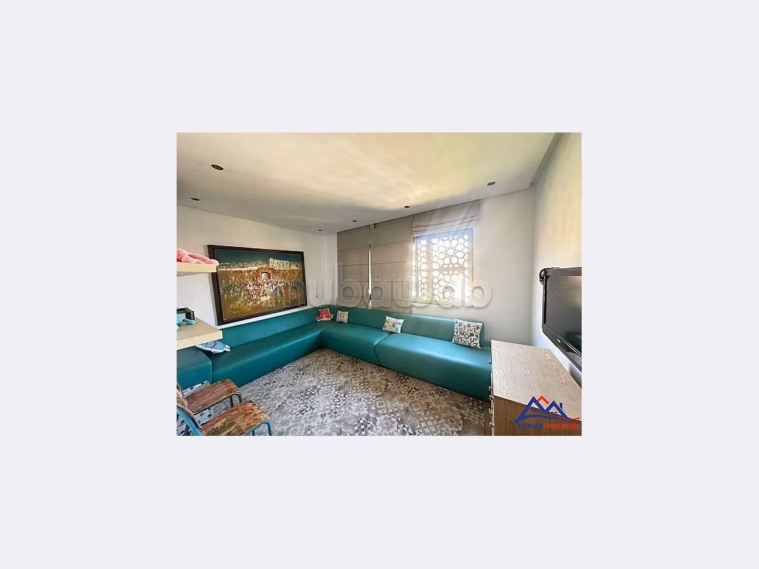 Villa's en luxe woningen beschikbaar in Hivernage. 6 Kamers. Zwembad aanwezig