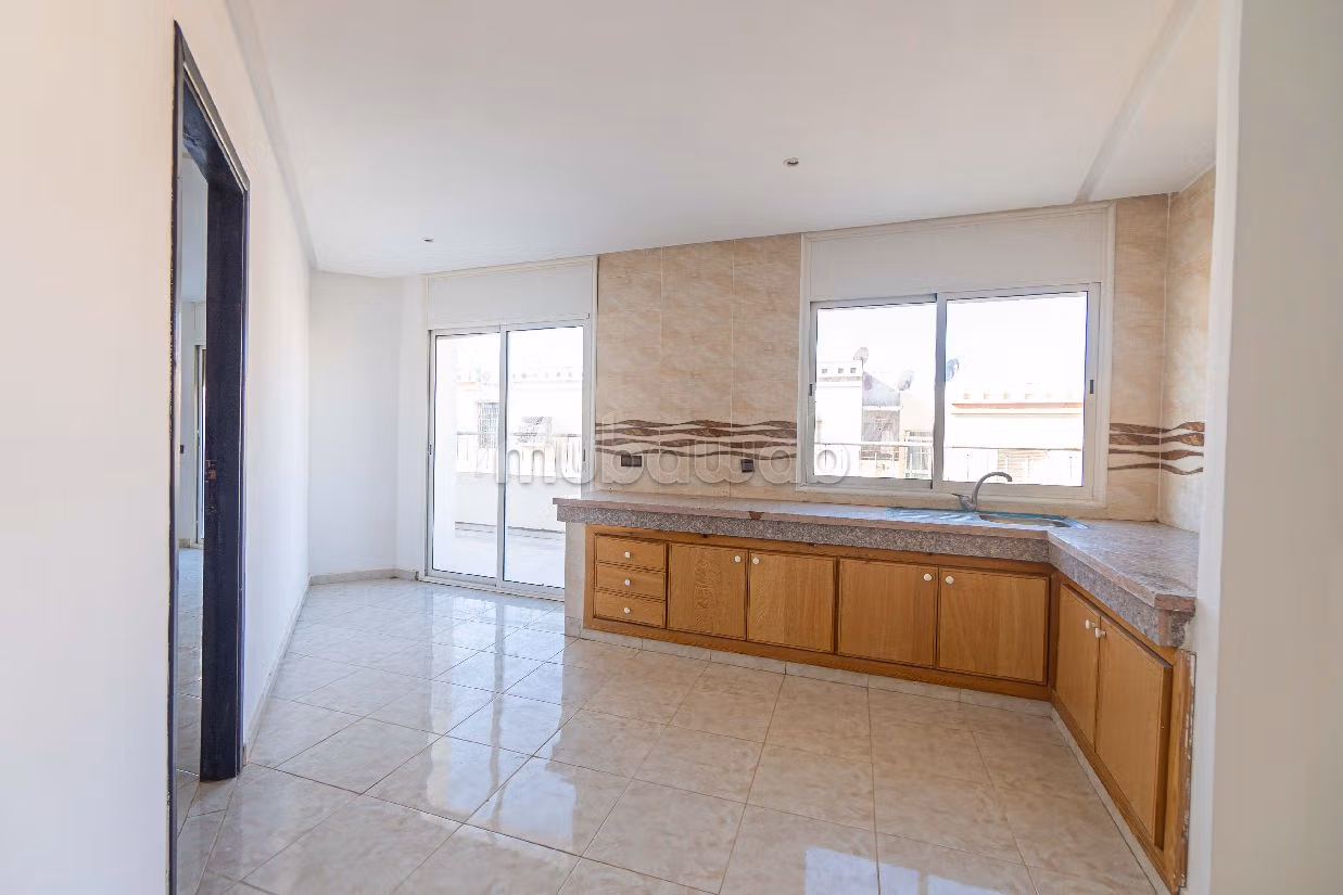 شقة رائعة للبيع بسلا الجديدة. 2 غرف. صالون مغربي، و خدمة الأمن والحراسة