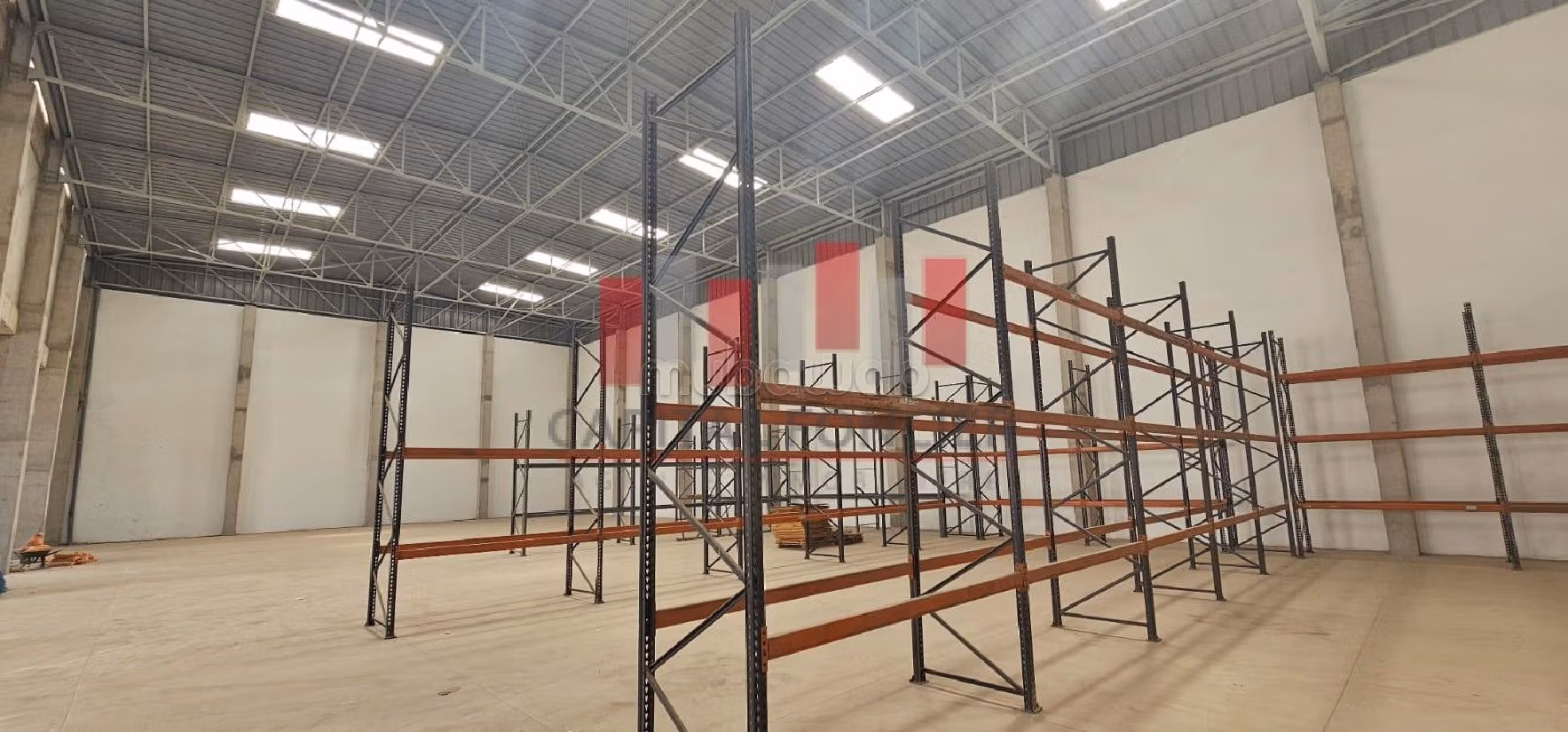 Offices & shops to rent in Lissasfa. Large area 1670 m². 