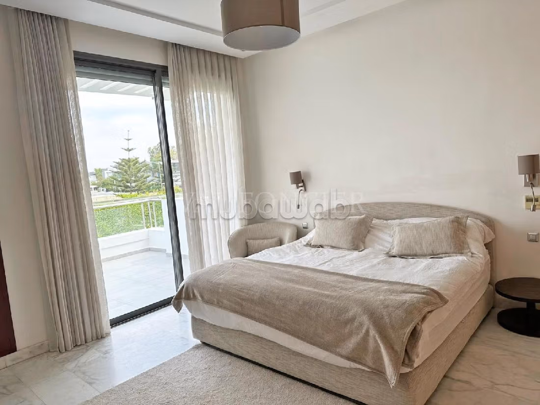 Eccezionale casa di lusso in affitto a Bouskoura Ville. Superficie di 902 m². Piscina