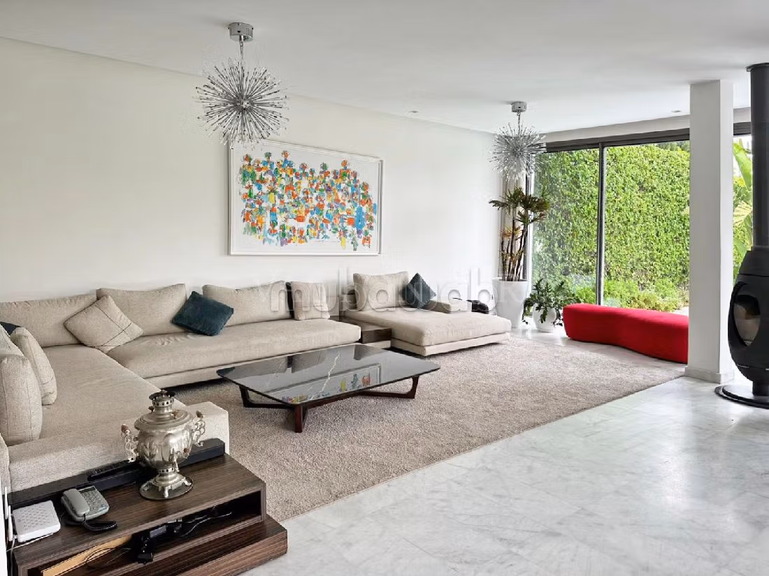 Eccezionale casa di lusso in affitto a Bouskoura Ville. Superficie di 902 m². Piscina