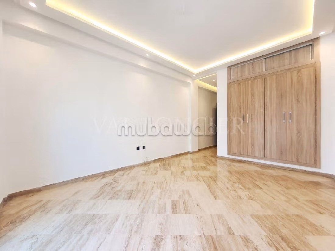 Beautiful apartment for sale in Racine. Small area 134 m². 