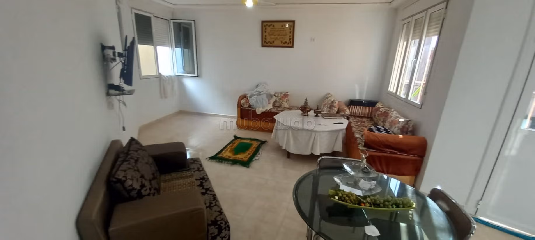 House to buy. 7 large living areas. Reinforced door, traditional Moroccan living room. 