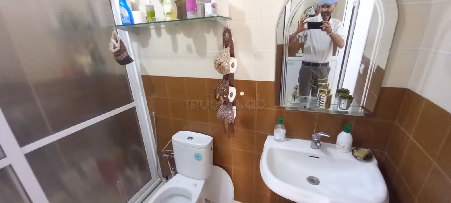 House to buy. 7 large living areas. Reinforced door, traditional Moroccan living room. 