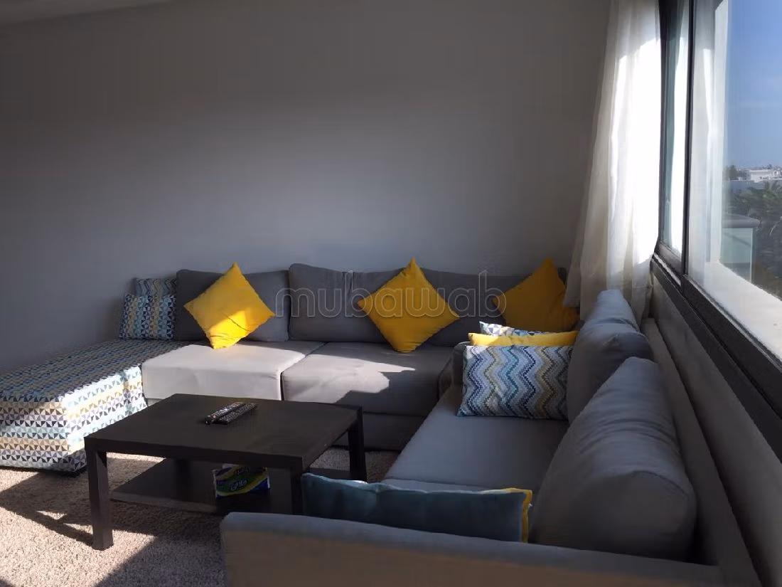Rent this apartment in Centre Ville. Area 65 m². Parking spaces and terrace.
