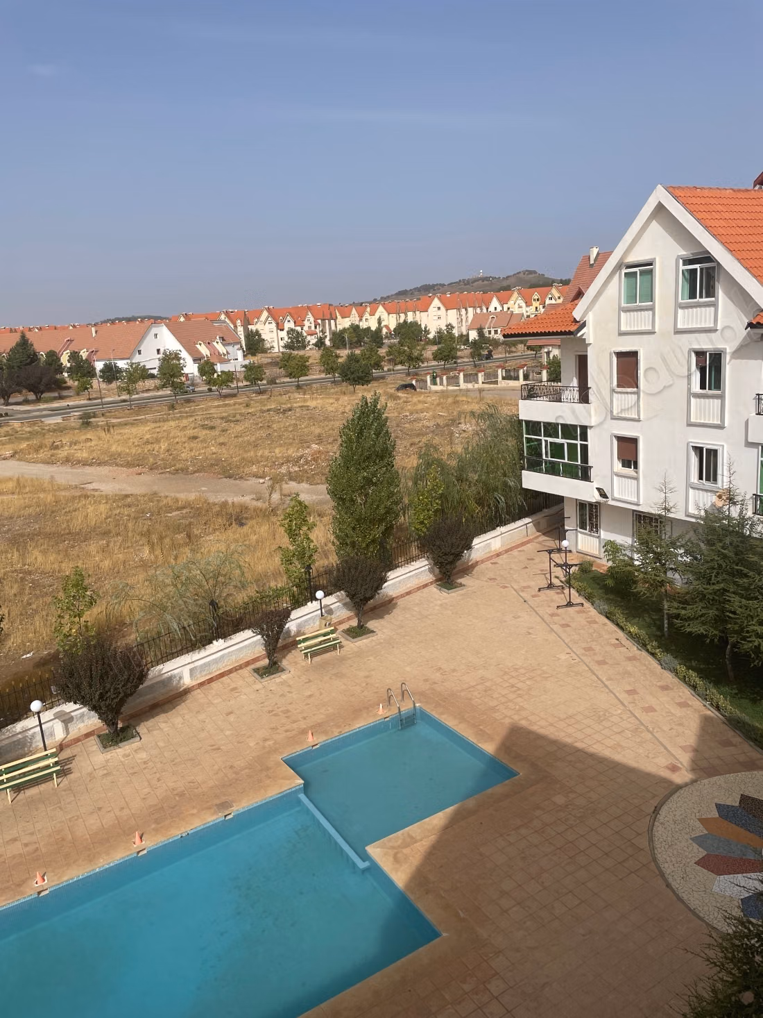 Vente Appartement F2 Grenier Ifrane Résidence avec Piscine & Cheminée 639 000 MAD