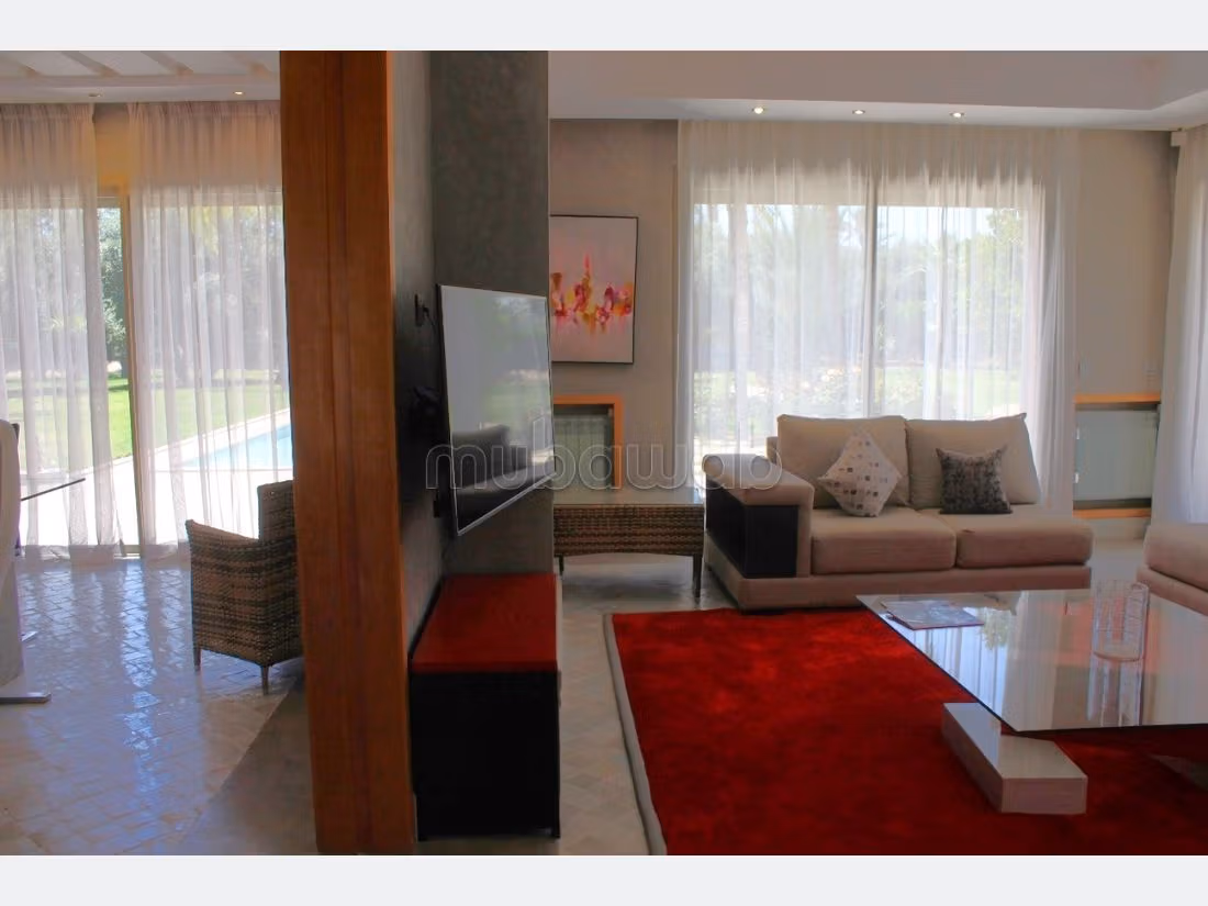 Lujosa villa en alquiler en Ennakhil Palmeraie. Área total 450 m². Completamente amueblado
