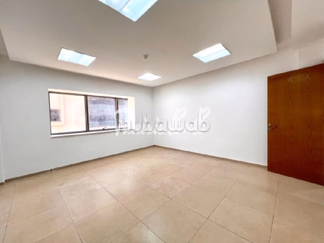 A louer un bureau de 392 m²au lac1
