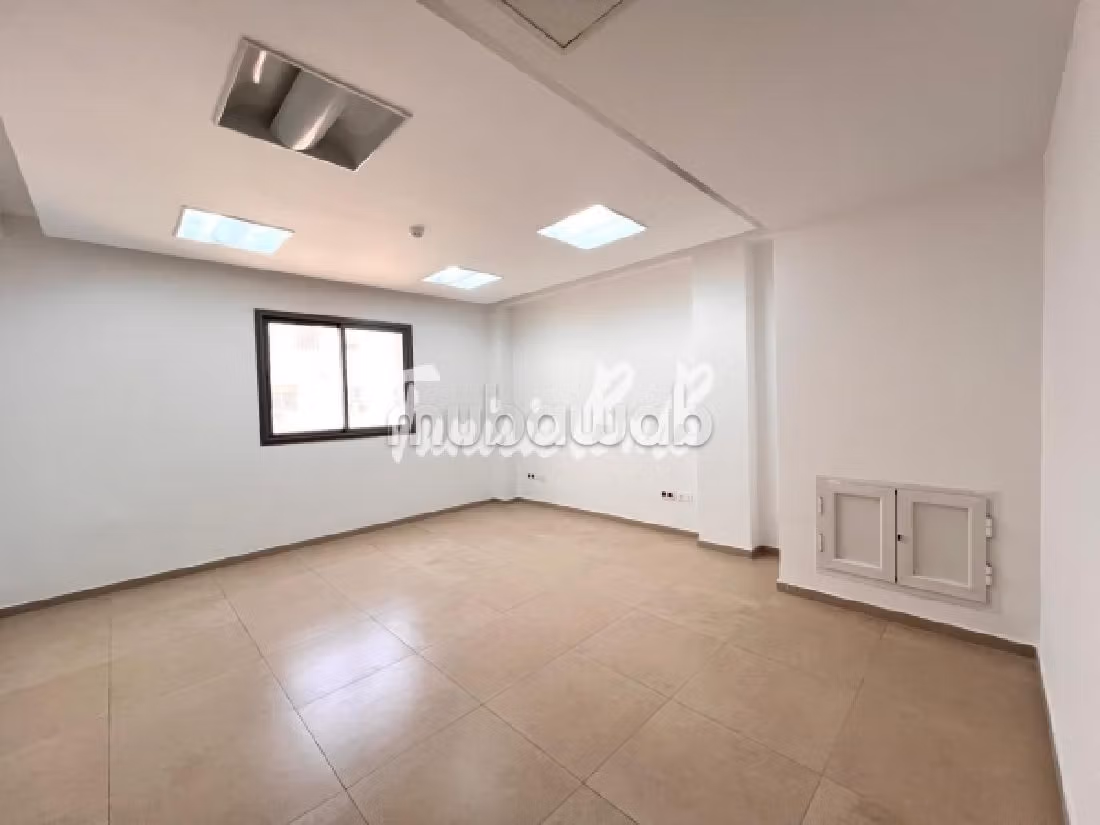 A louer un bureau de 392 m²au lac1