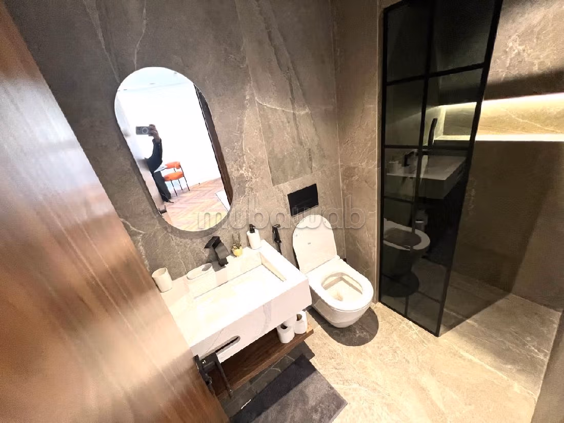 شقق للكراء ب لارميطاج. 2 قطع مريحة. صالون مغربي، و خدمة الأمن والحراسة. 