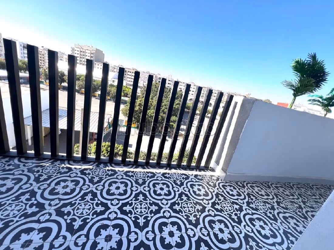 شقق للكراء ب لارميطاج. 2 قطع مريحة. صالون مغربي، و خدمة الأمن والحراسة. 