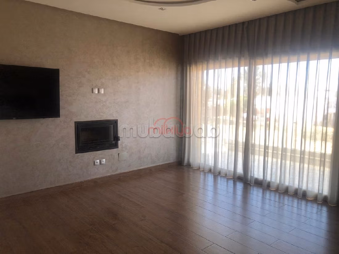 Maestosa residenza di lusso in vendita a Bouskoura Ville. 5 camere da letto. Giardino e garage