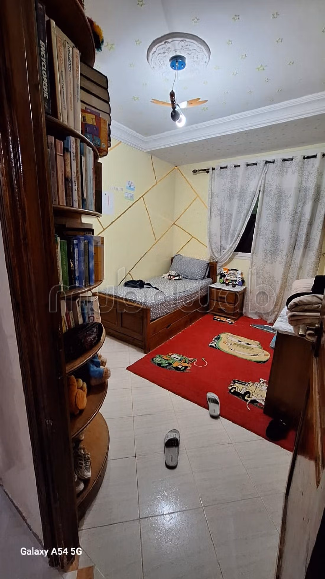 شقة رائعة للبيع ب حي الأمل. 3 غرف ممتازة. شرفة كبيرة.