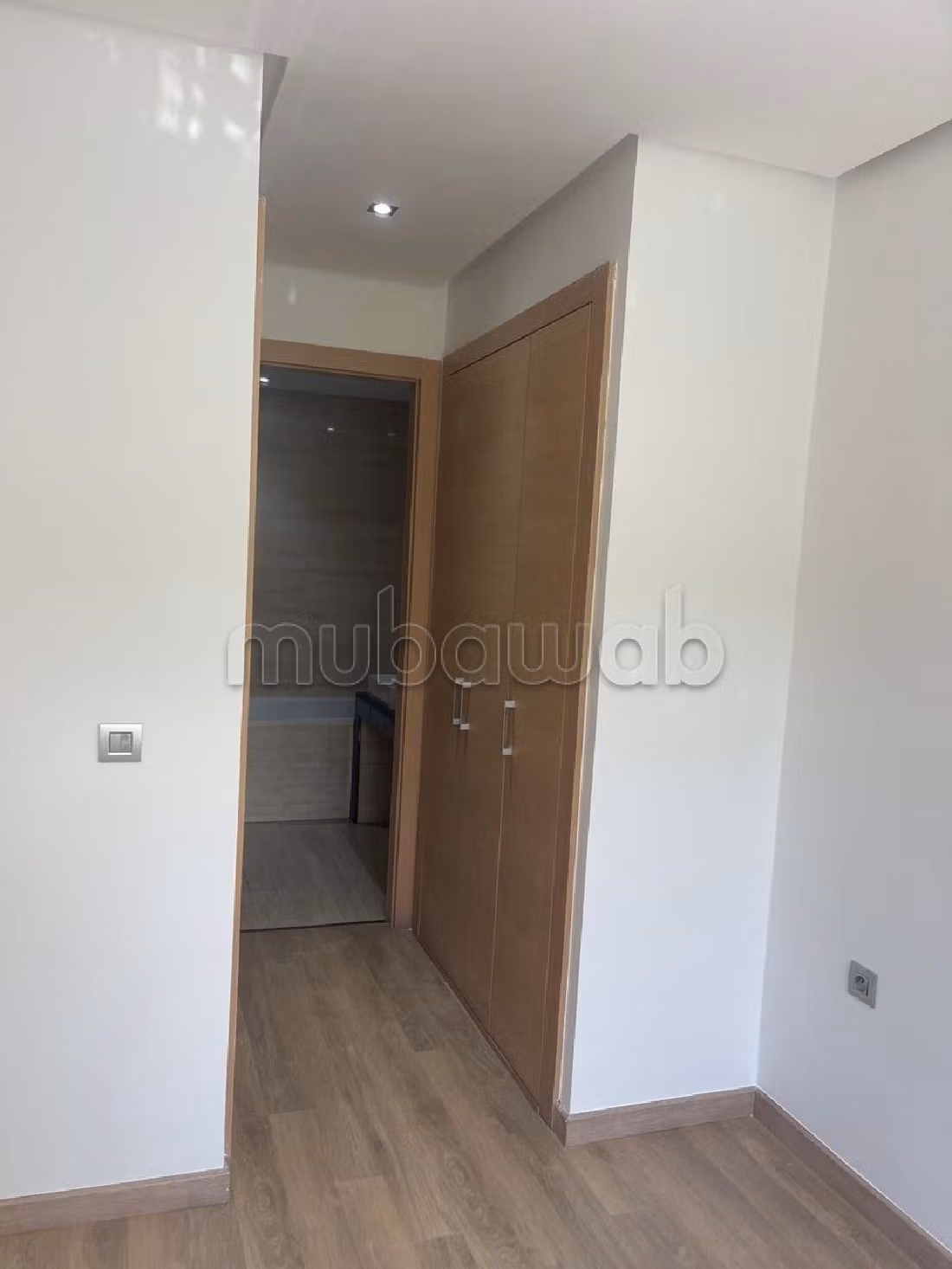 شقة رائعة للايجار ببوسكورة. 3 قطع مريحة. 