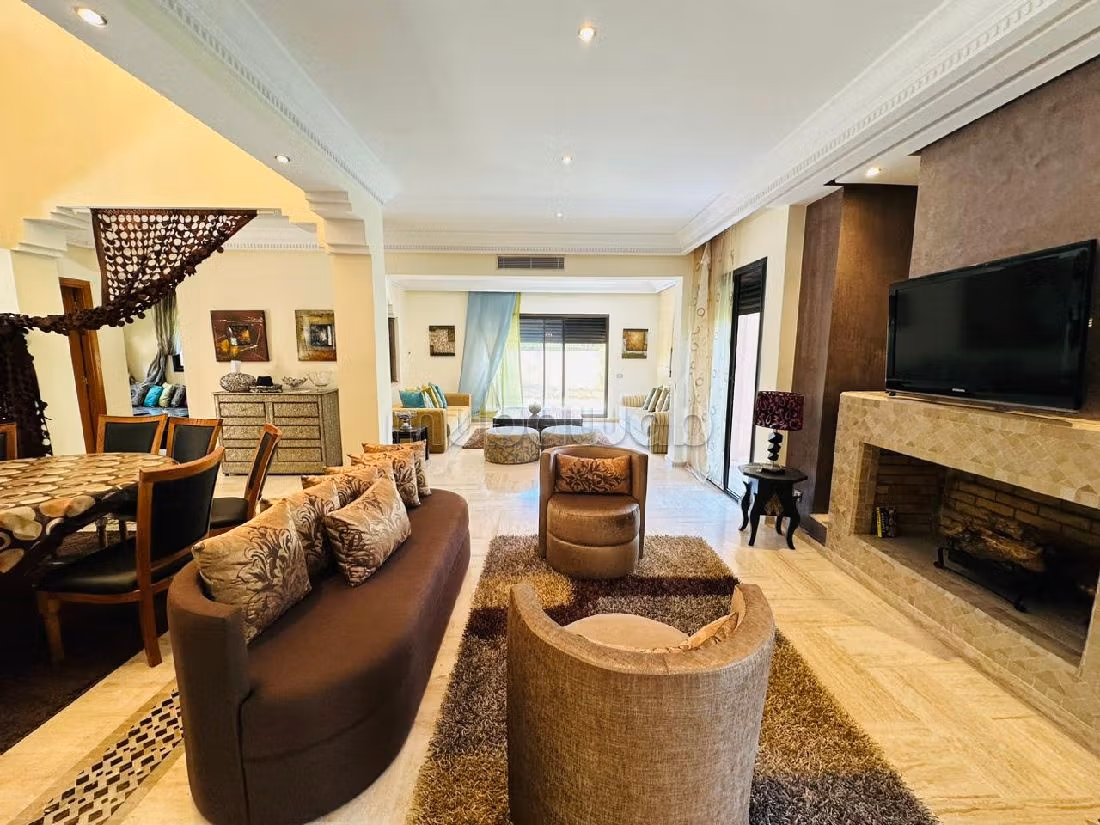 Super villa piscine privée sur résidence sécurisée
