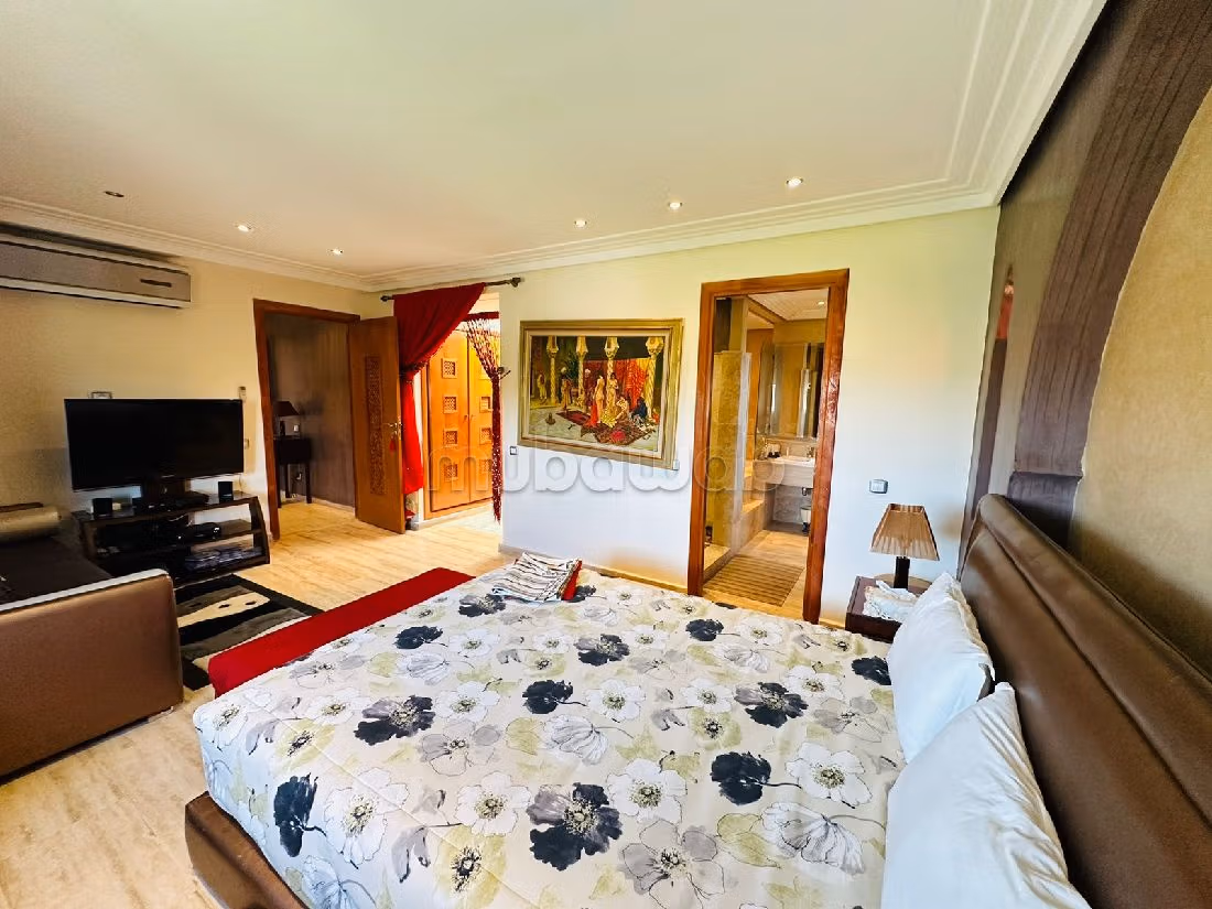 Super villa piscine privée sur résidence sécurisée