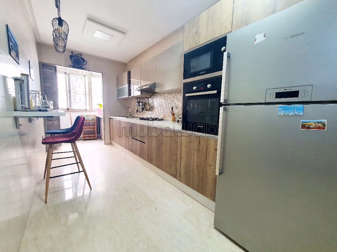 Rent an apartment in Racine. Large area 150 m². Dressing room