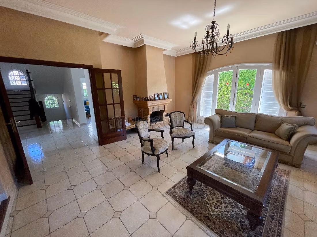 Villa cite suisse a vendre 500m2 tres bien place