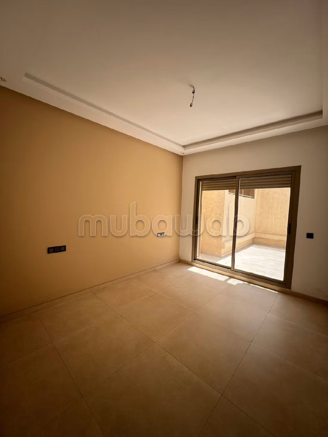 بيع شقة بفيرم بروطون حي الراحة. المساحة 90 م². مصعد وأماكن وقوف السيارات. 