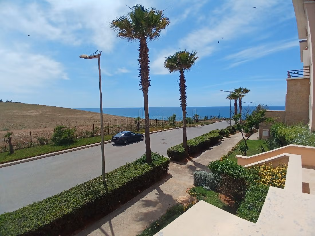 Apartment for sale. 4 rooms. Garden and lift