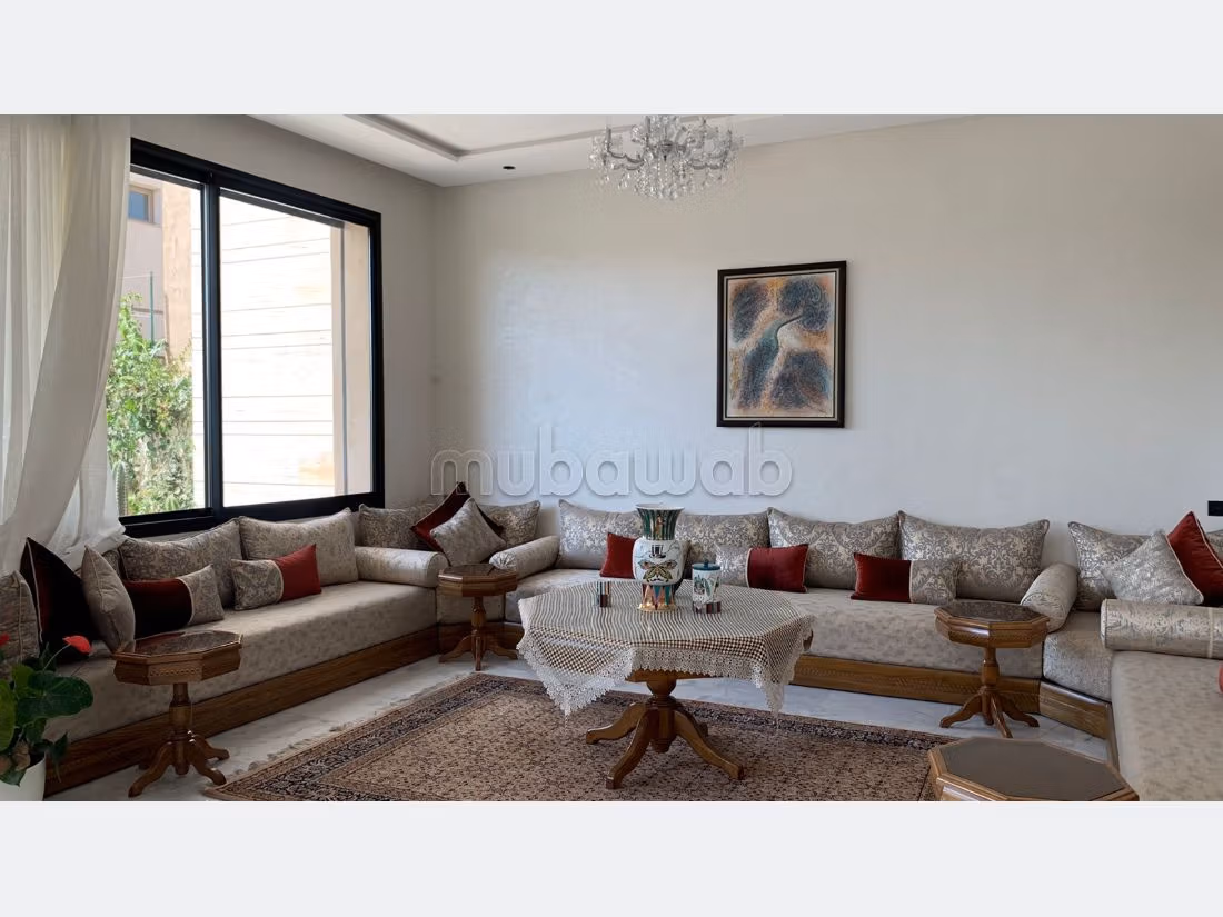 In de verhuur: villa's en luxe woningen in Route Amizmiz. Totale oppervlakte 528 m². Volledig gemeubileerd