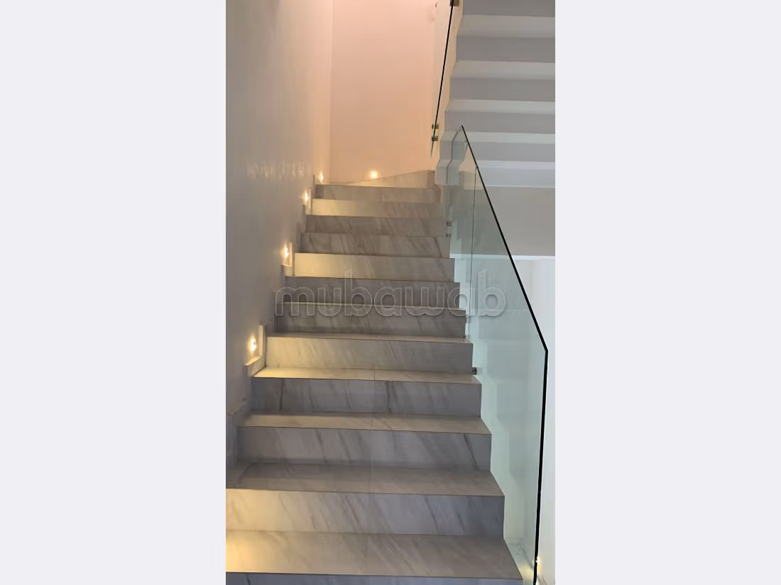 In de verhuur: villa's en luxe woningen in Route Amizmiz. Totale oppervlakte 528 m². Volledig gemeubileerd