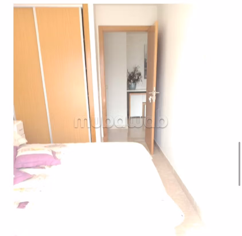 Nu huren: appartementen in Bourgogne Est. Oppervlakte 65 m². Volledig gemeubileerd
