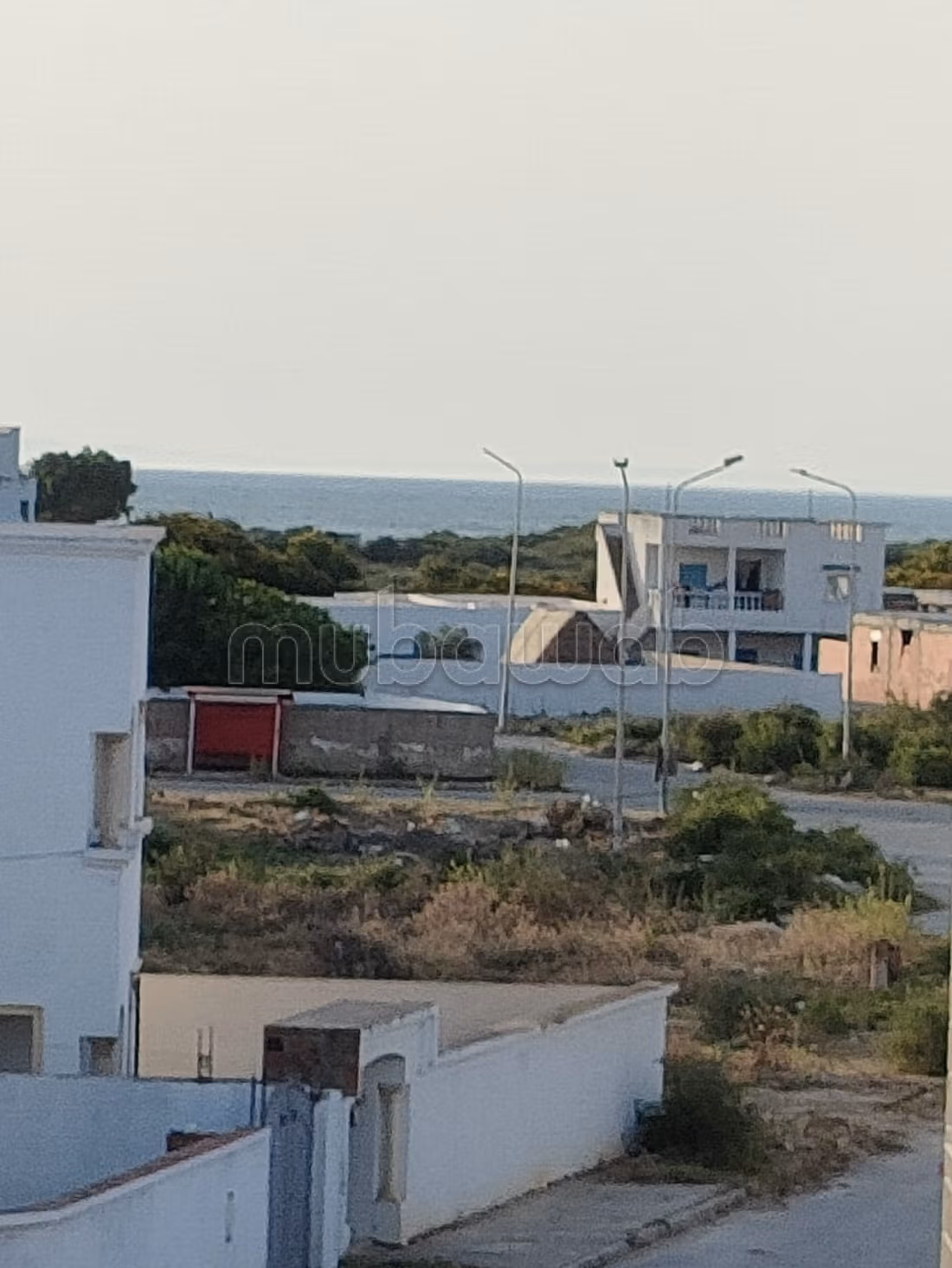 High quality villa for sale. Small area 400 m². Ample storage space. 
