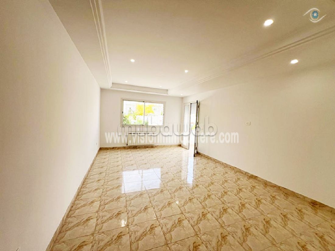 Find an apartment for rent in Hammamet. 3 beautiful rooms. Central heating. Mubawab