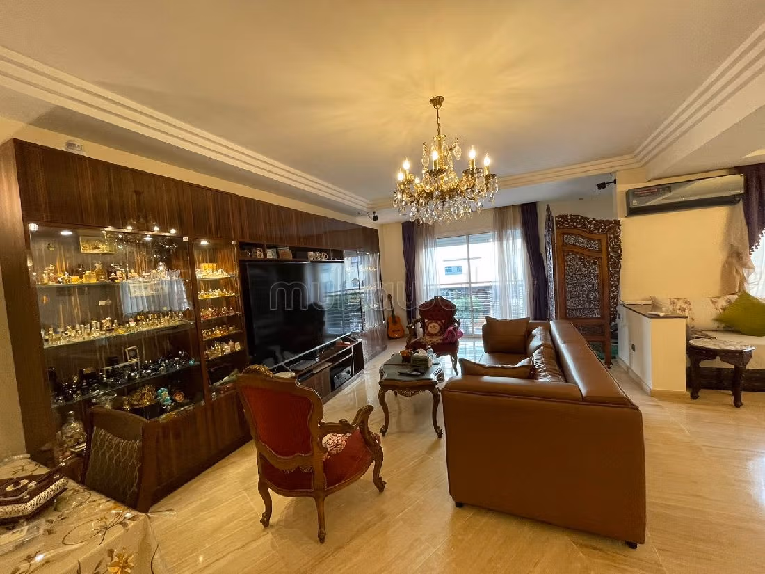 Grand appartement à vendre à triangle d'ore