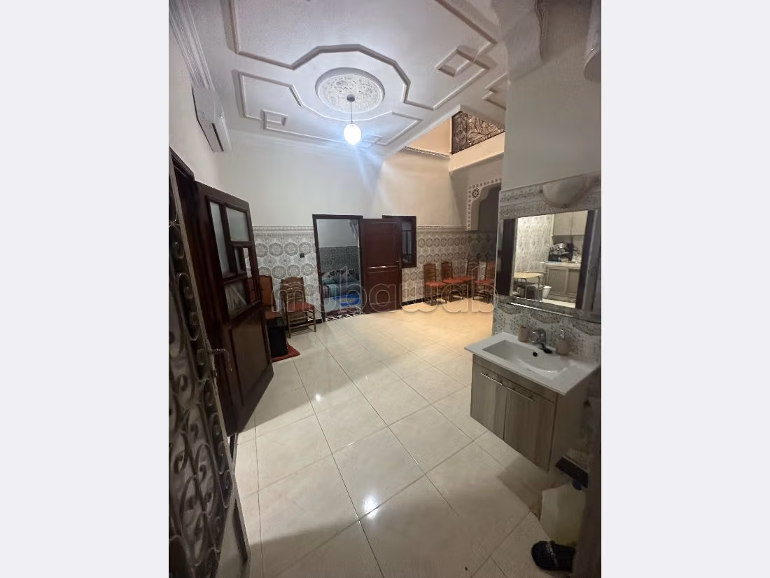 منزل جميل جدا للبيع ب سيدي يوسف بن علي. 7 قطع كبيرة. 