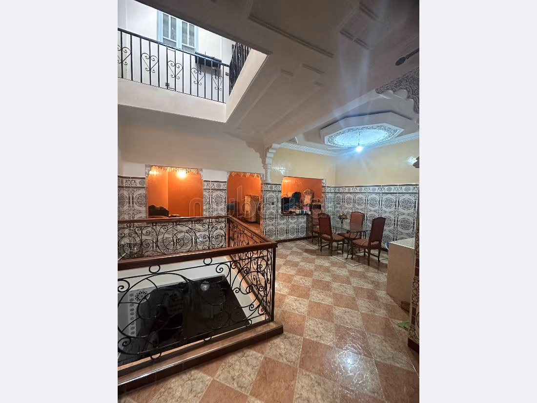 منزل جميل جدا للبيع ب سيدي يوسف بن علي. 7 قطع كبيرة. 