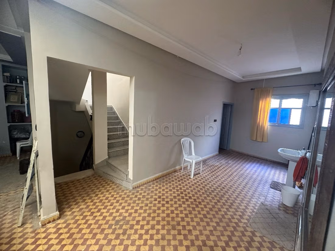 منزل جميل جدا للبيع ب سيدي يوسف بن علي. 7 قطع كبيرة. 