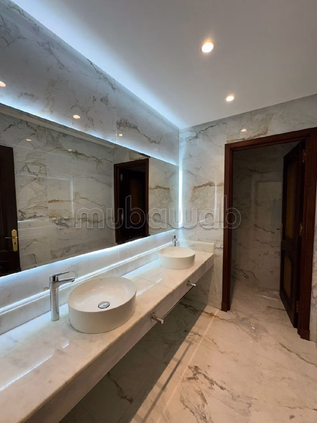 Appartement de luxe vide en location — 5