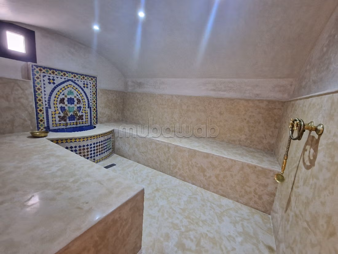 Nu kopen: villa's en luxe woningen in Route de Fez. 9 Slaapkamers. Volledig gemeubileerd