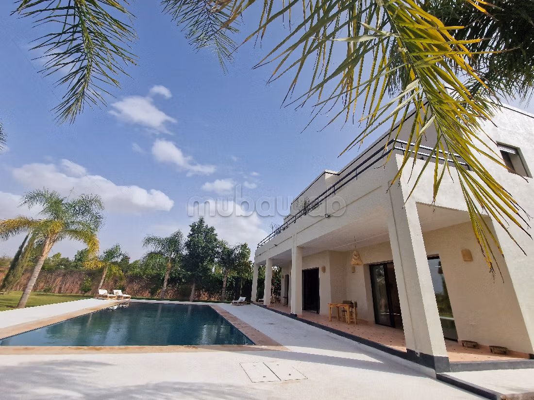 Nu kopen: villa's en luxe woningen in Route de Fez. 9 Slaapkamers. Volledig gemeubileerd