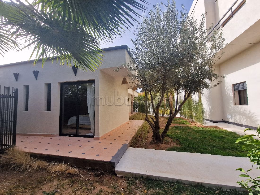 Nu kopen: villa's en luxe woningen in Route de Fez. 9 Slaapkamers. Volledig gemeubileerd