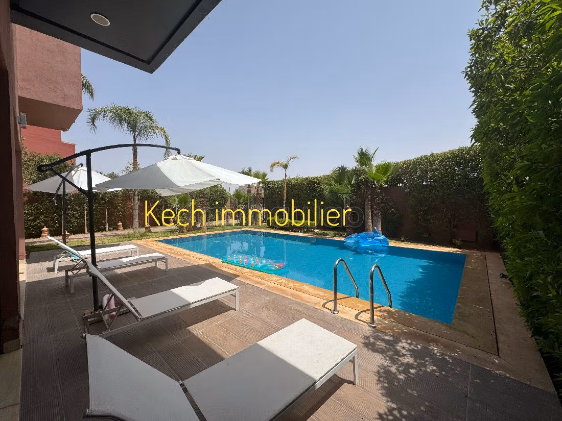 Villa's en luxe woningen beschikbaar in Route Casablanca. 4 Kamers. Gemeubileerd. 