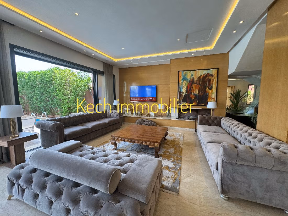 Villa's en luxe woningen beschikbaar in Route Casablanca. 4 Kamers. Gemeubileerd. 