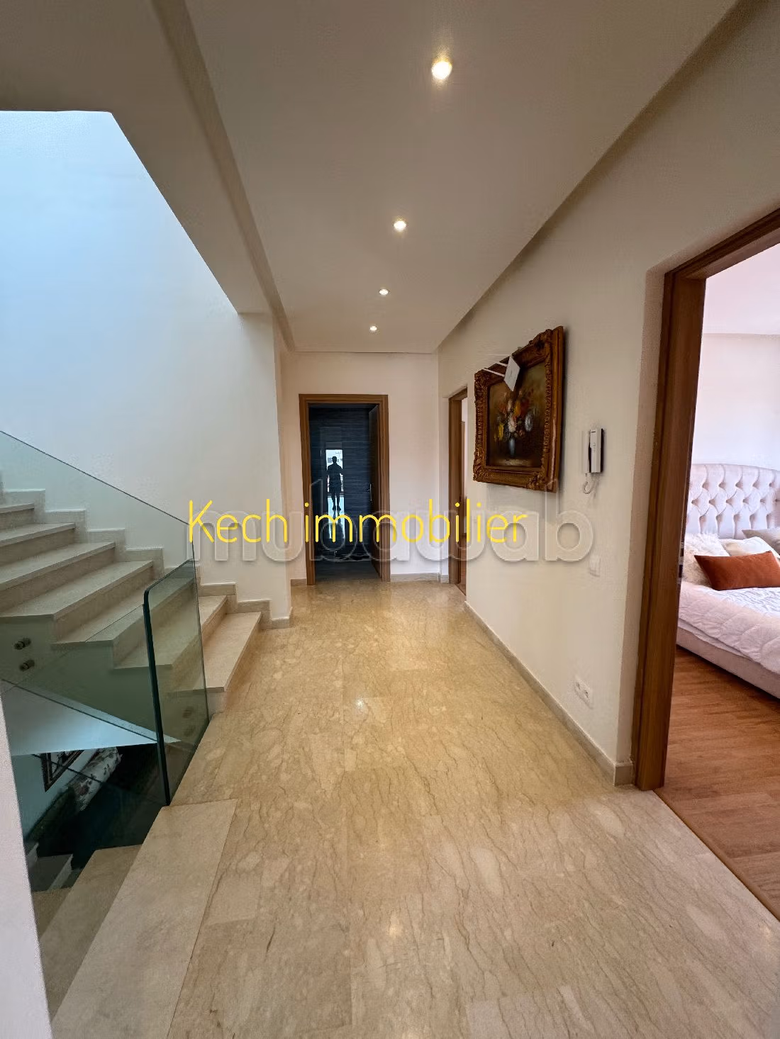 Villa's en luxe woningen beschikbaar in Route Casablanca. 4 Kamers. Gemeubileerd. 