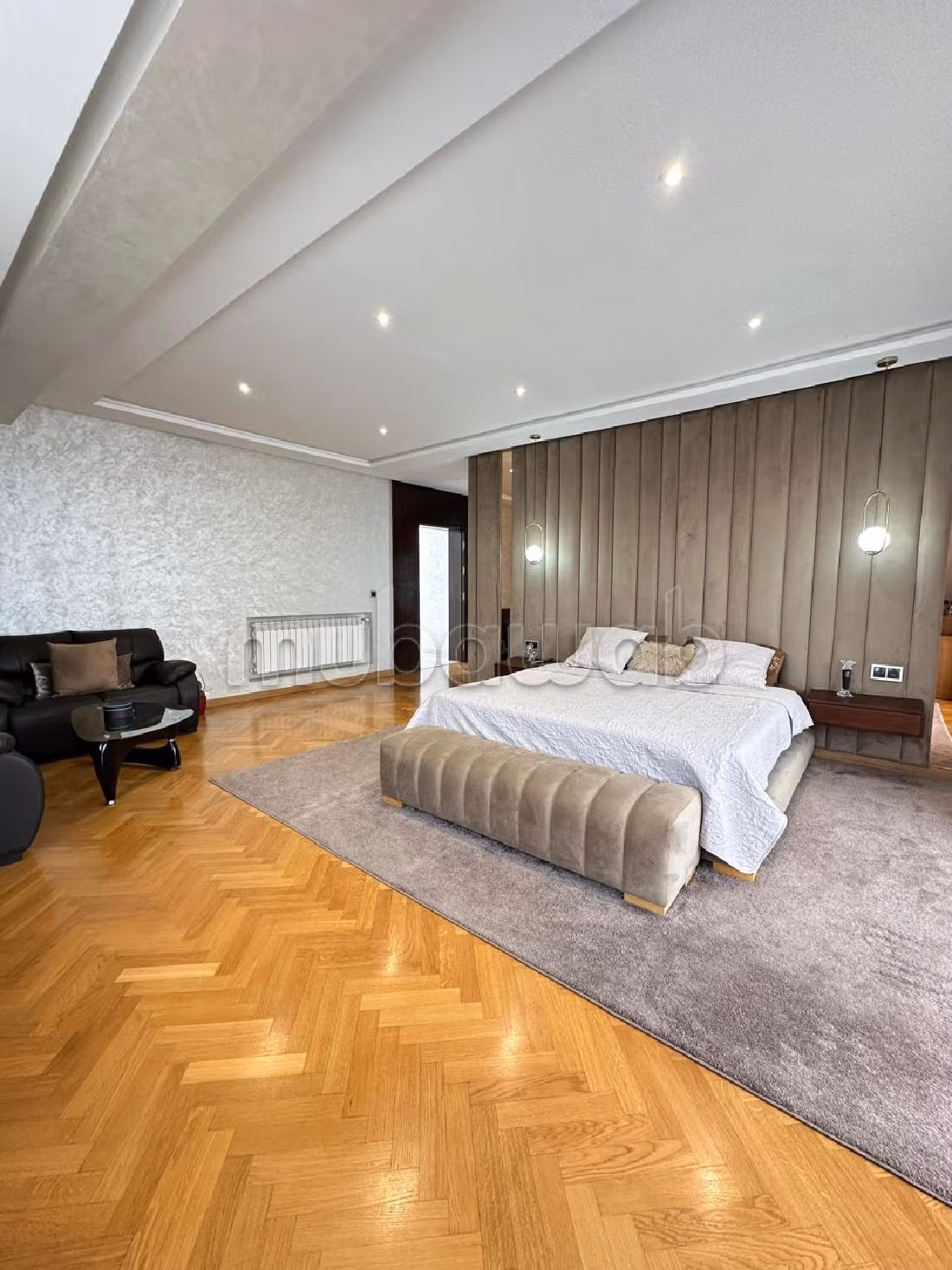 فيلا رائعة للبيع ببوسكورة. 4 غرف جميلة. الراحة مع مكيف الهواء و مدفأة. 